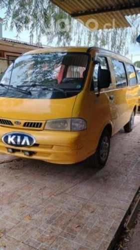 Furgón Kia besta 2.7 año 2003