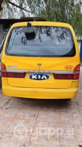 Furgón Kia besta 2.7 año 2003