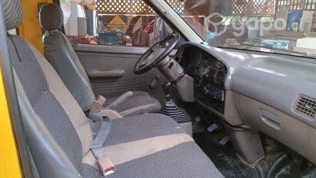 Furgón Kia besta 2.7 año 2003