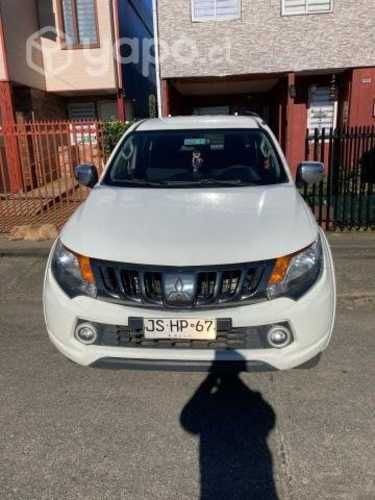 Mitsubishi l200 2017