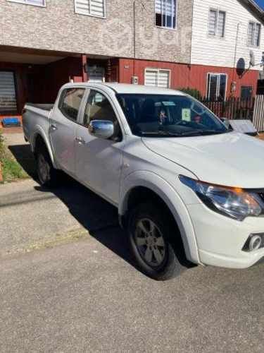 Mitsubishi l200 2017