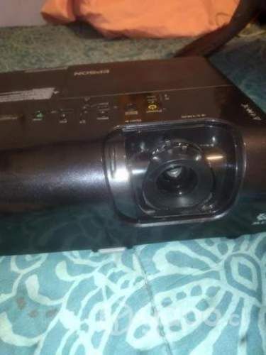 Proyector Epson 77c