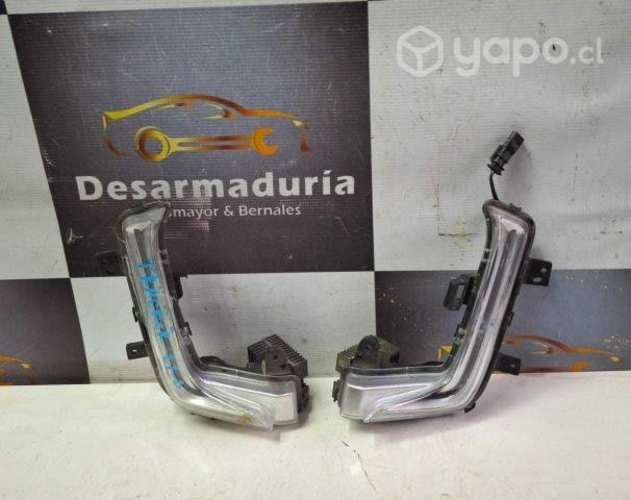 Neblinero Tracker 2021 a 2024 Rh/Lh 2.1