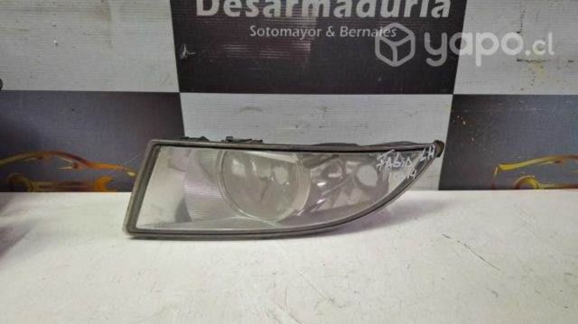 Neblinero Fabia 2010 a 2014 Lh 2.1