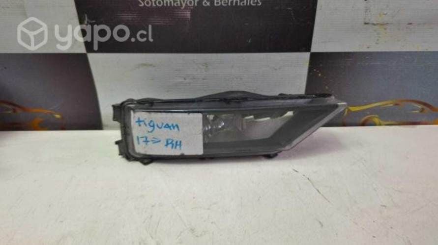 Neblinero Tiguan 2017 a 2024 Rh 2.1