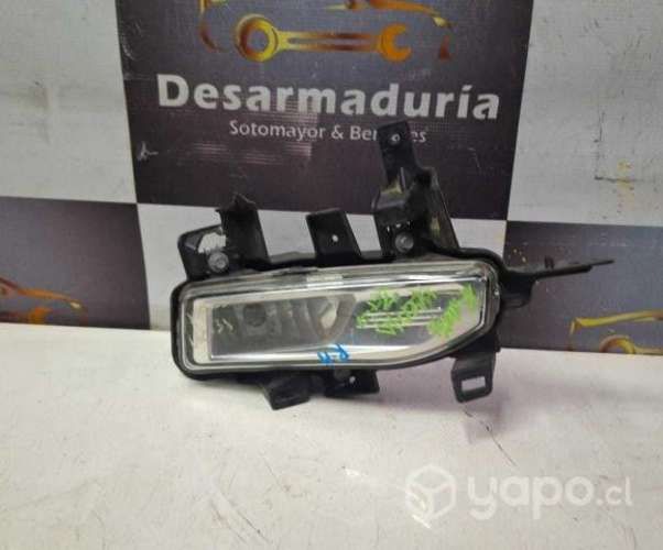 Neblinero kicks / Xtrail / Versa 2021 a 2024 Rh 2