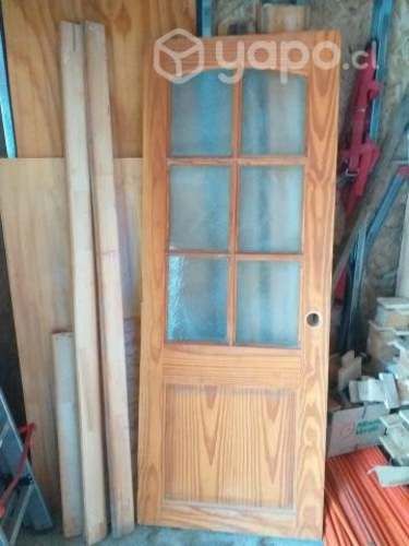 Puerta interior de lenga con cajón incluido
