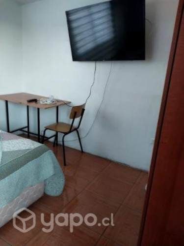 Arriendo piezas amobladas