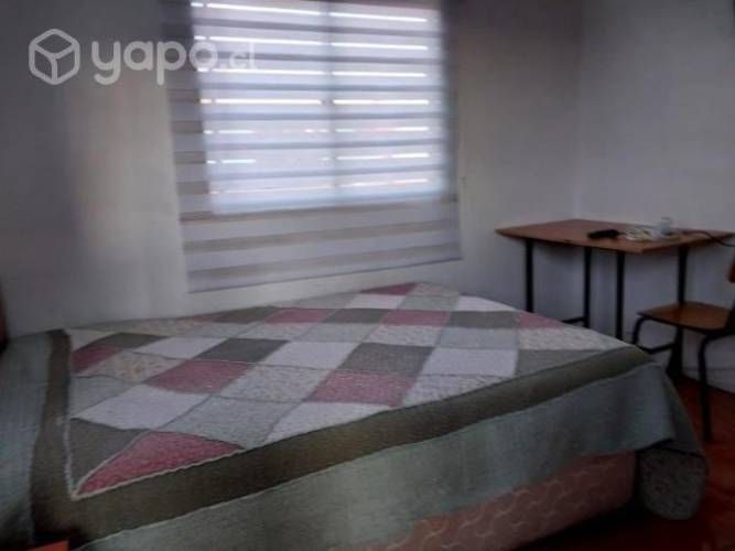 Arriendo piezas amobladas