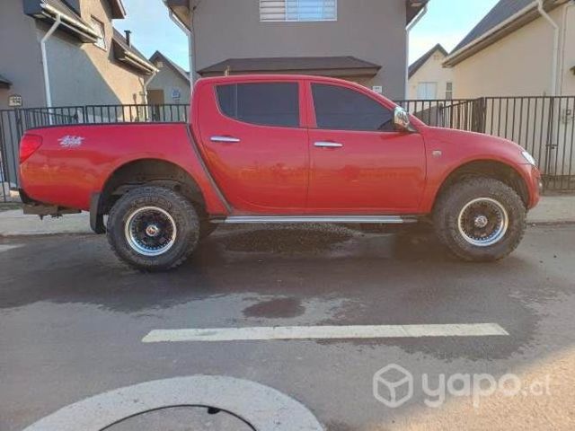 Mitsubishi L200 Katana Crt 4x4 2.5 año 2012