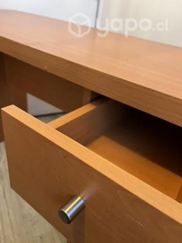 Escritorio en buen estado