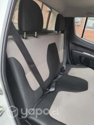 Mitsubishi l200 2015