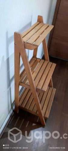 Estante de madera