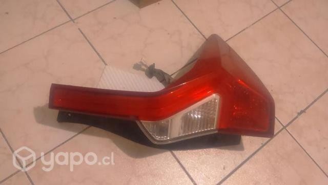 Farol trasero mitsubishi montero 2017