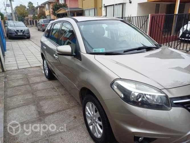 Vendo koleos 2015 excelente estado al día