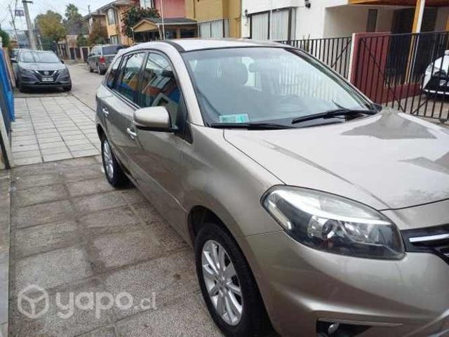 Vendo koleos 2015 excelente estado al día