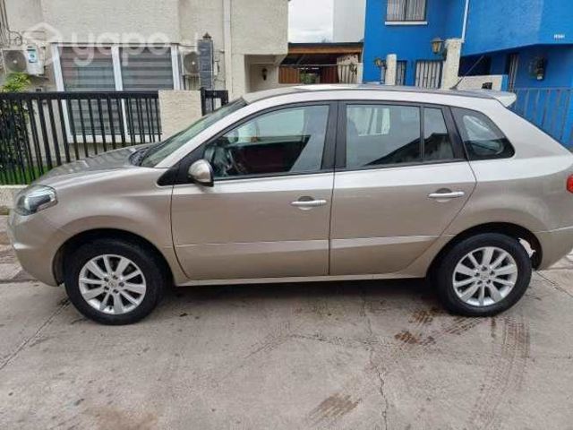 Vendo koleos 2015 excelente estado al día