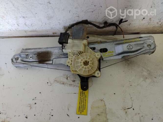 Cremallera AlzaVidrio Elec Pta Tras Izq Ford Focus