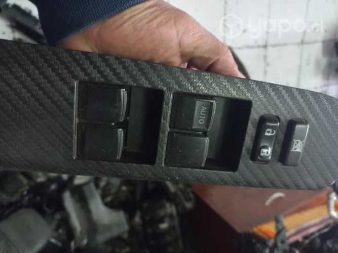 Botonera chófer Toyota rav4 2015. 2.0