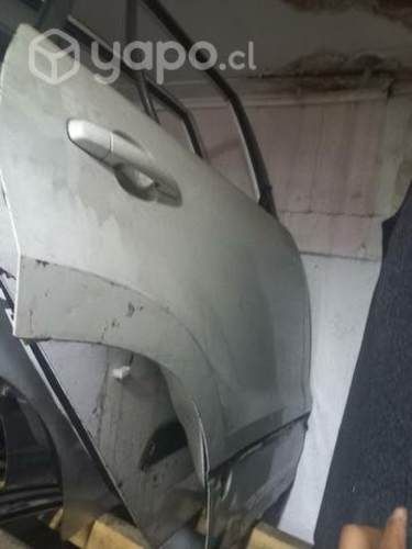 Puerta trasera derecha suzuki gran nomade 2015