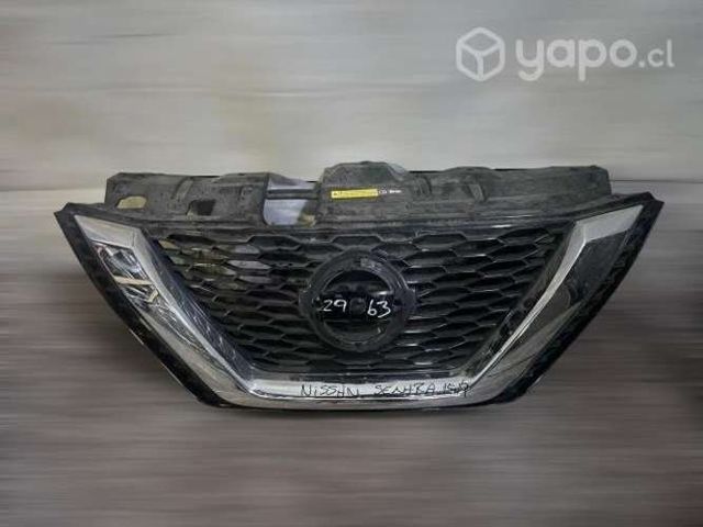 Mascara nissan sentra 2015 2017