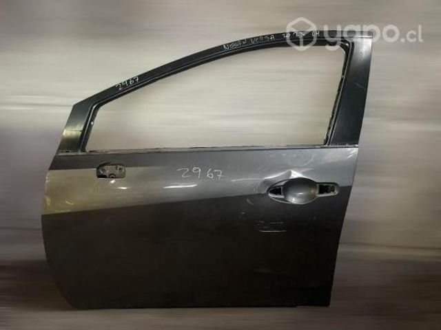 Puerta delantera lh nissan versa 2020 2023