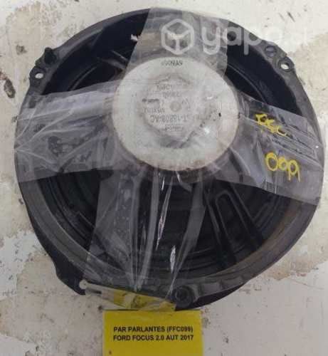 Par Parlantes (FFC099) Ford Focus 2.0 AUT 2017