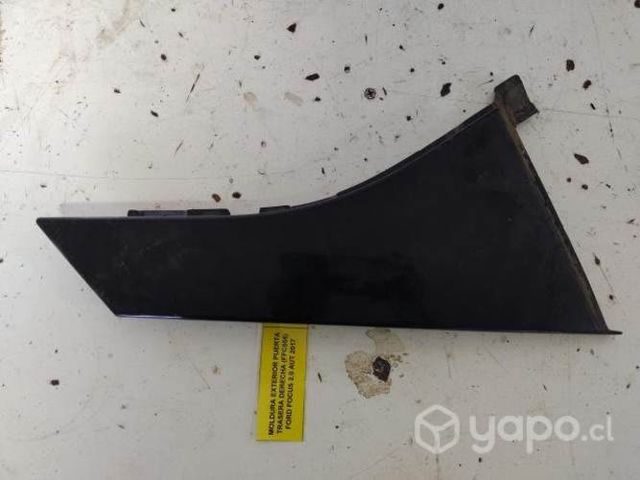 Moldura Exterior Pta tras der (FFC055) Ford Focus