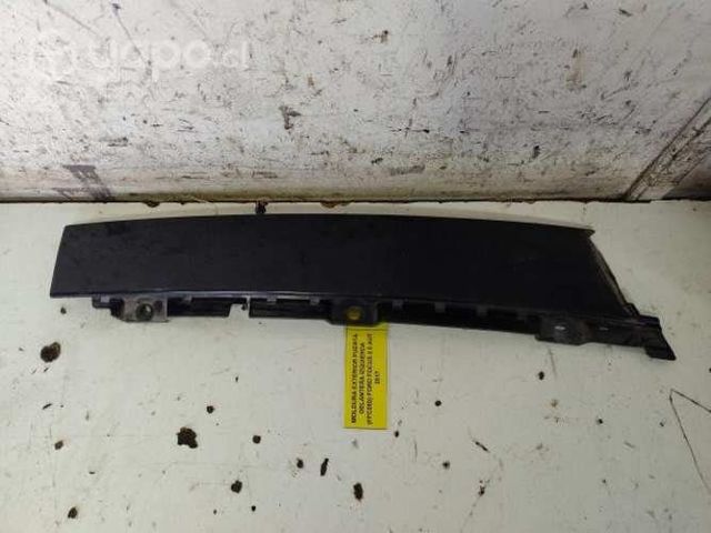 Moldura Exterior Pta del izq (FFC050) Ford Focus