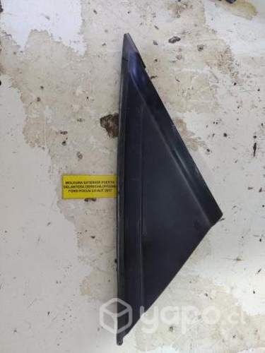Moldura Exterior Pta del der (FFC056) Ford Focus