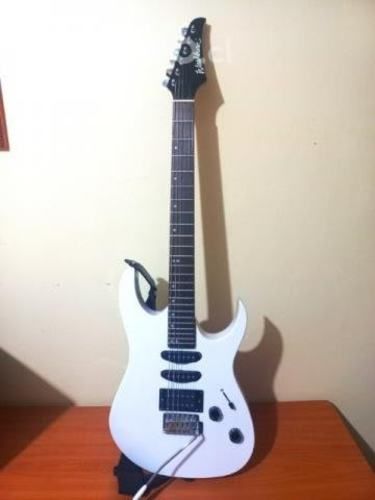 Guitarra Washburn + Ampli VOX + accesorios