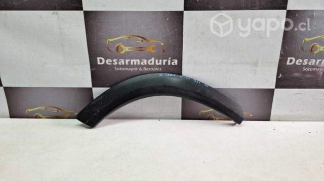 Moldura tapabarro Xtrail 2021 a 2023 trasera Rh 2