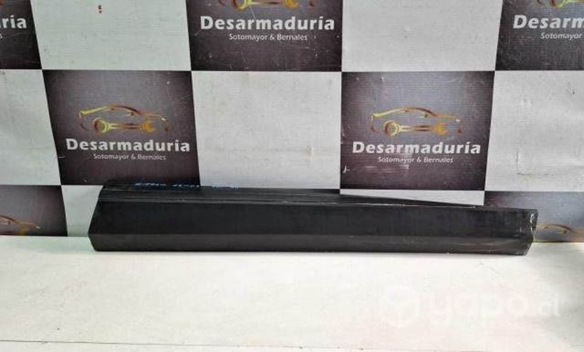 Moldura puerta Xtrail 2021 a 2023 delantera Rh 2.1