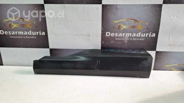 Moldura puerta Xtrail 2021 a 2023 trasera Rh 2.1