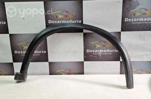 Moldura tapabarro Xtrail 2021 a 2023 delantero Rh