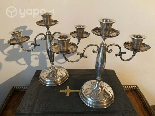Antiguo par de candelabros de Plata sólida Provide