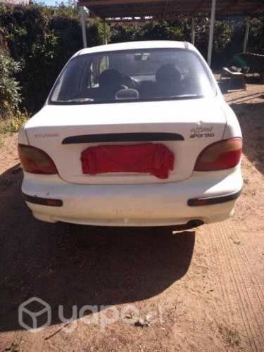 Hyundai accent 2000