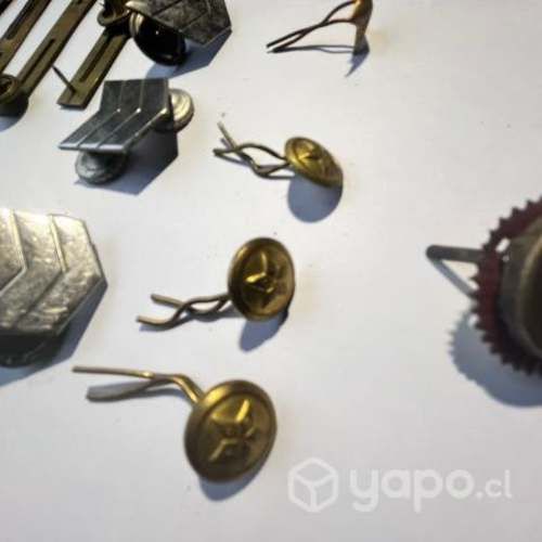 Piochas botones militares antiguos