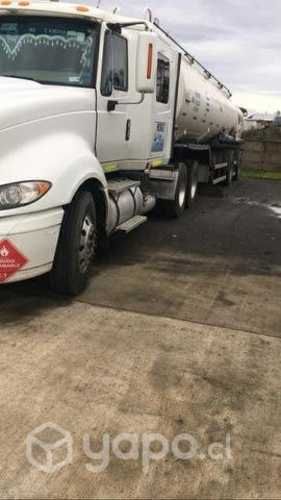 Tracto camión International 2016 casi nuevo