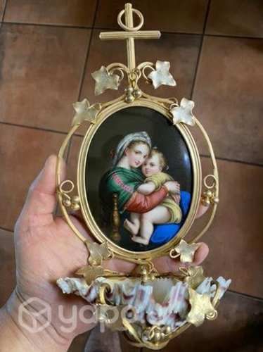 Antigua pila religiosa siglo XIX pintas a mano oro