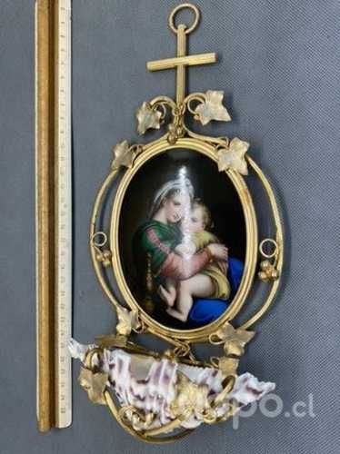 Antigua pila religiosa siglo XIX pintas a mano oro