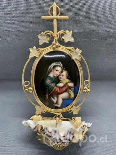 Antigua pila religiosa siglo XIX pintas a mano oro