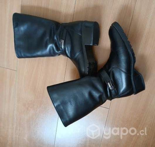 Botas de cuero forradas en lana de oveja