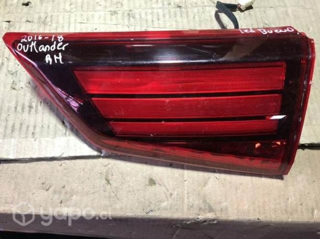 Foco portalon Mitsubischi outlander