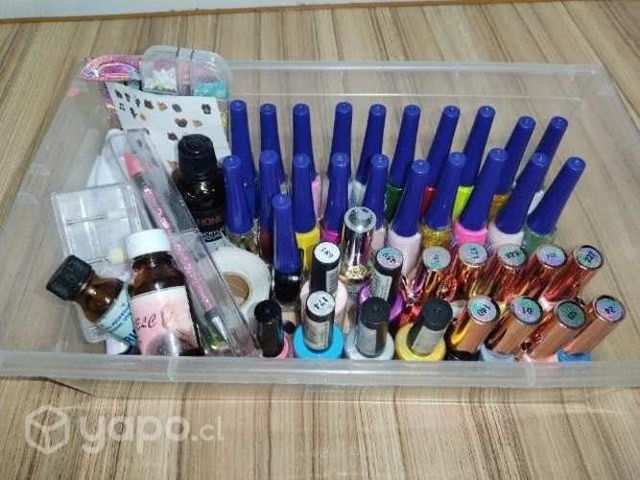 Esmaltes y productos para las uñas