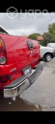 Mitsubishi l200 2014
