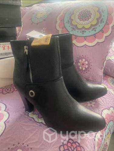 Botín Bruno Rossi Cuero Talla 38