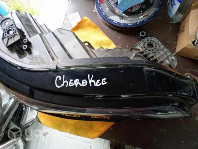 Óptico derecho Jeep New Cherokee impecable