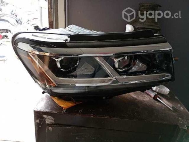 Óptico derecho Volkswagen Atlas 2018 impecab