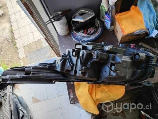 Óptico derecho Toyota NEW FORTUNER